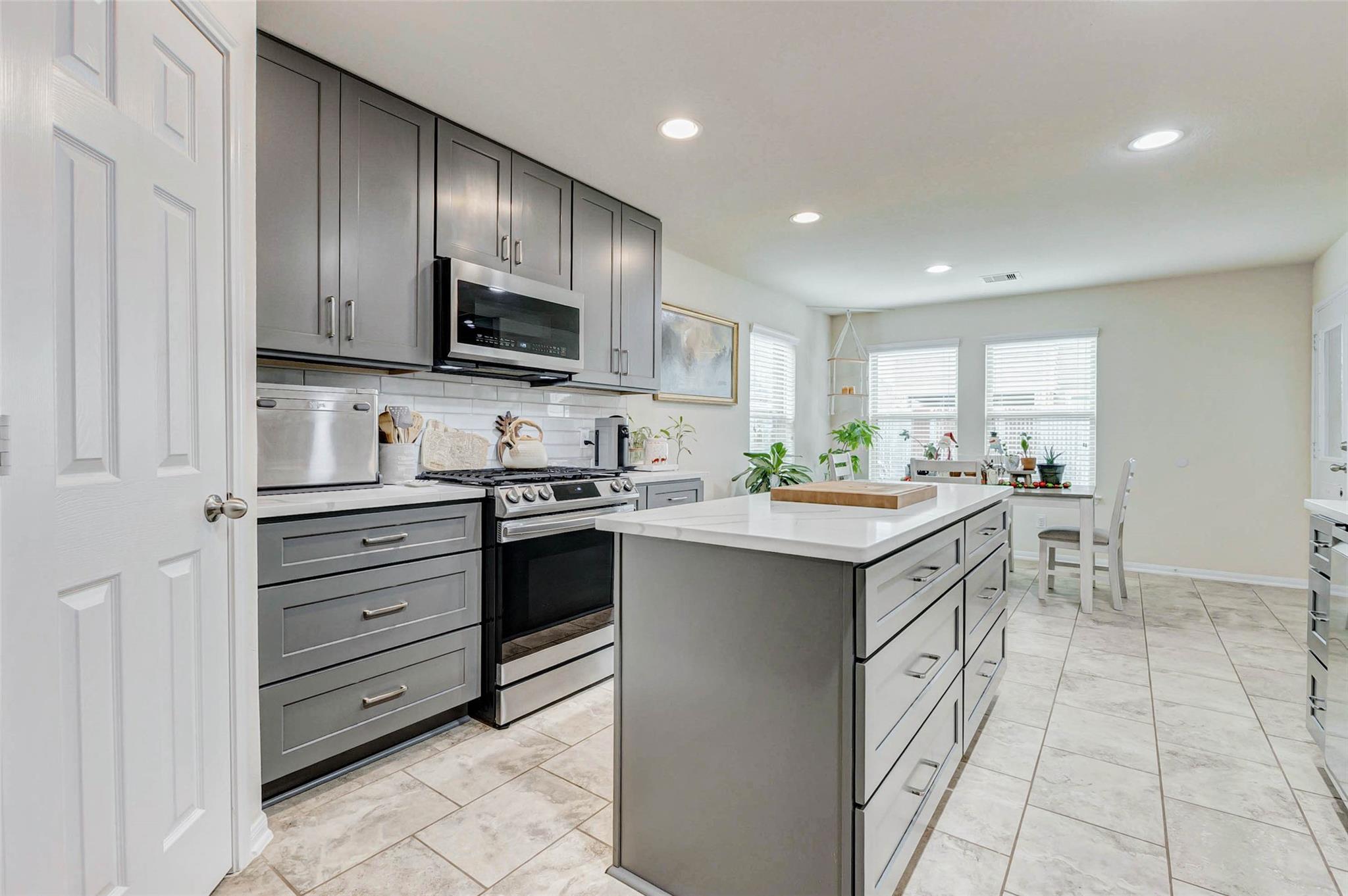 3522 Single Ridge Way