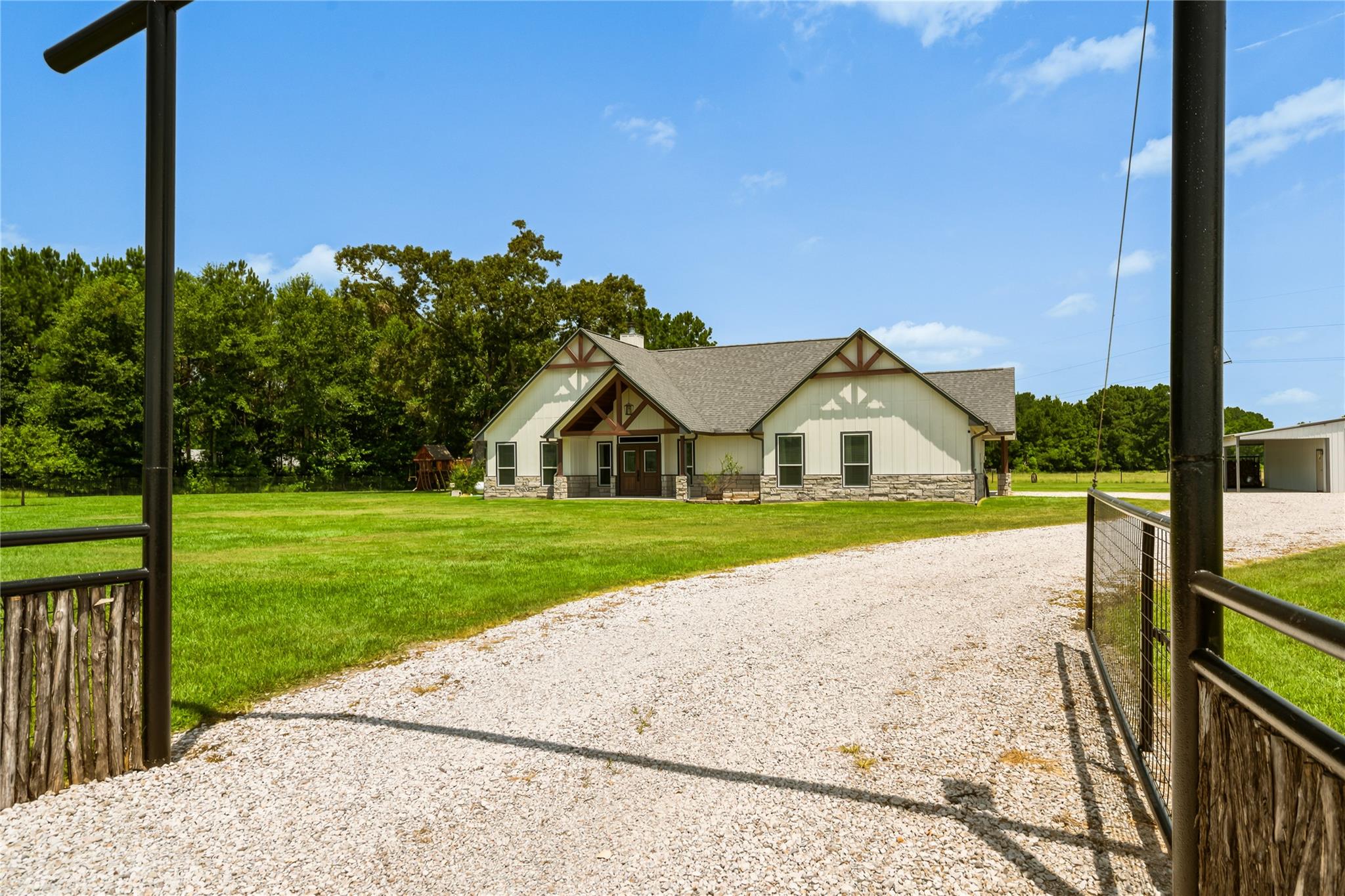 1140 County Road 301 N