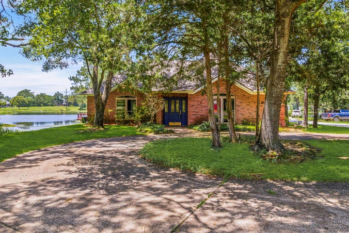 Photo 1 of 50 — 41 Bluebird Lane, Trinity, TX 75862