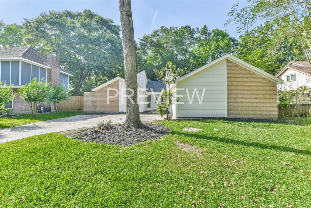 Photo of 3627 Glenwood Springs Drive, Houston, TX 77345 (MLS # 97068177)