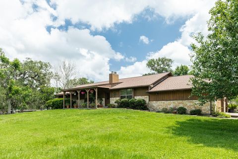 Photo of 4821 County Road 288, Angleton, TX 77515 (MLS # 44832659)