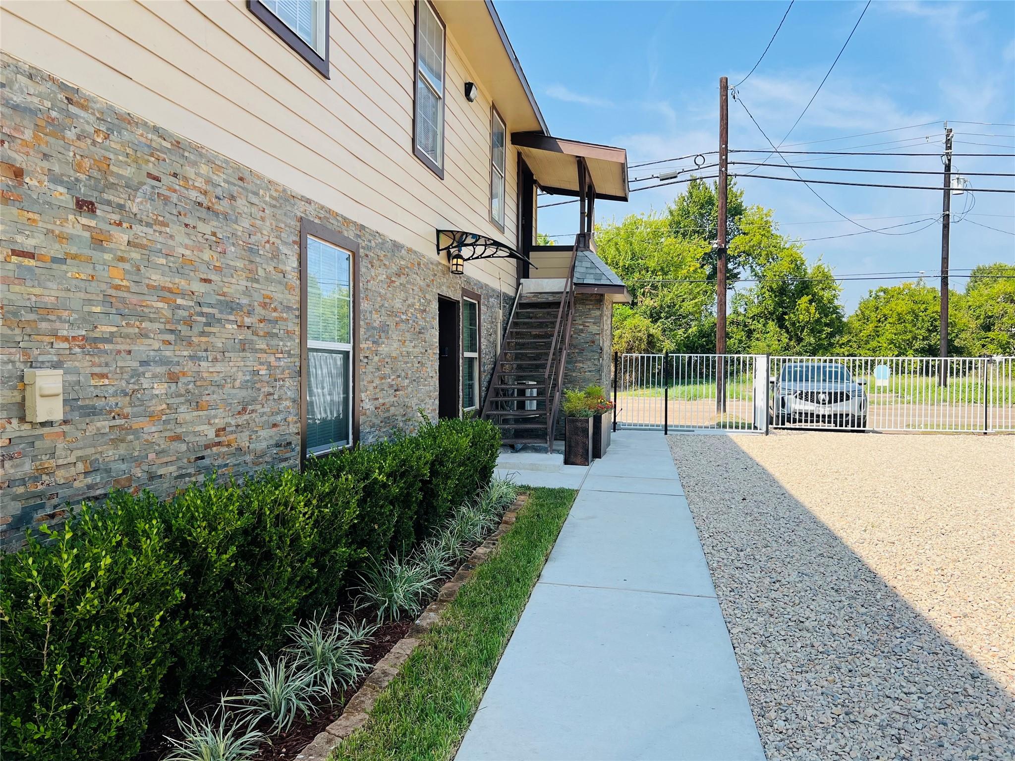 1512 Gregg Street 4