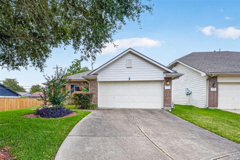 Photo of 13022 Cherton Court, Houston, TX 77045 (MLS # 87831602)