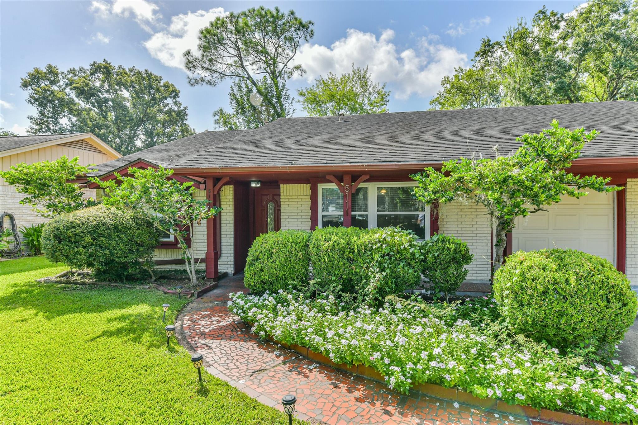 5111 Regal Pine Way