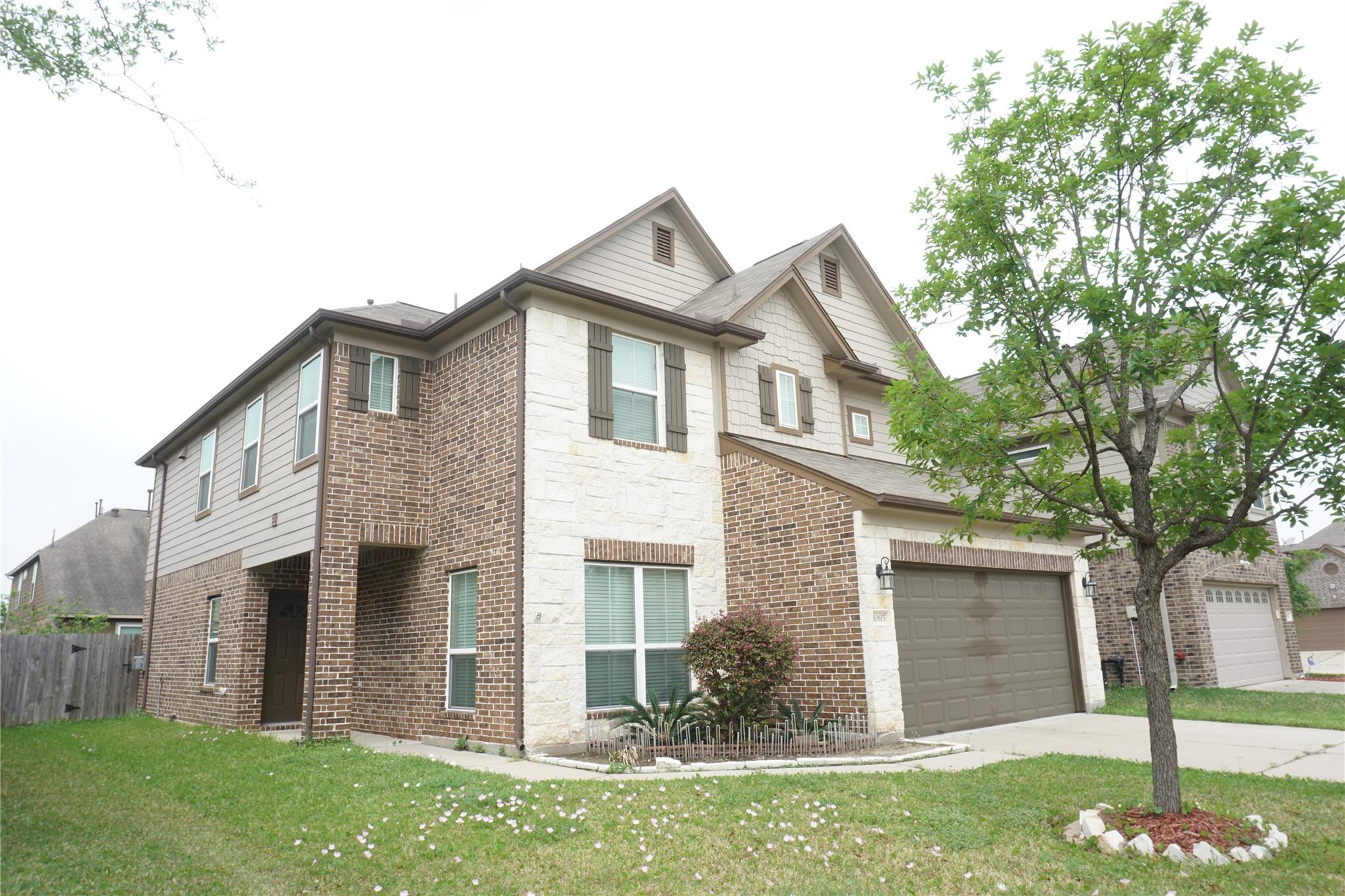 10615 N Chestnut Pathway