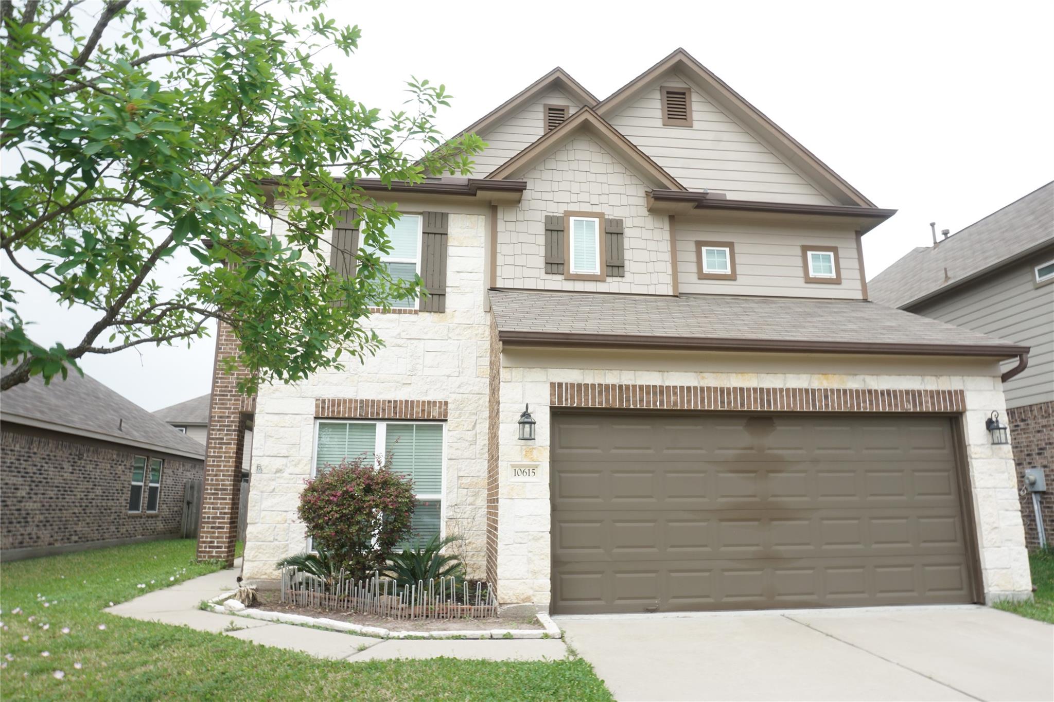 10615 N Chestnut Pathway