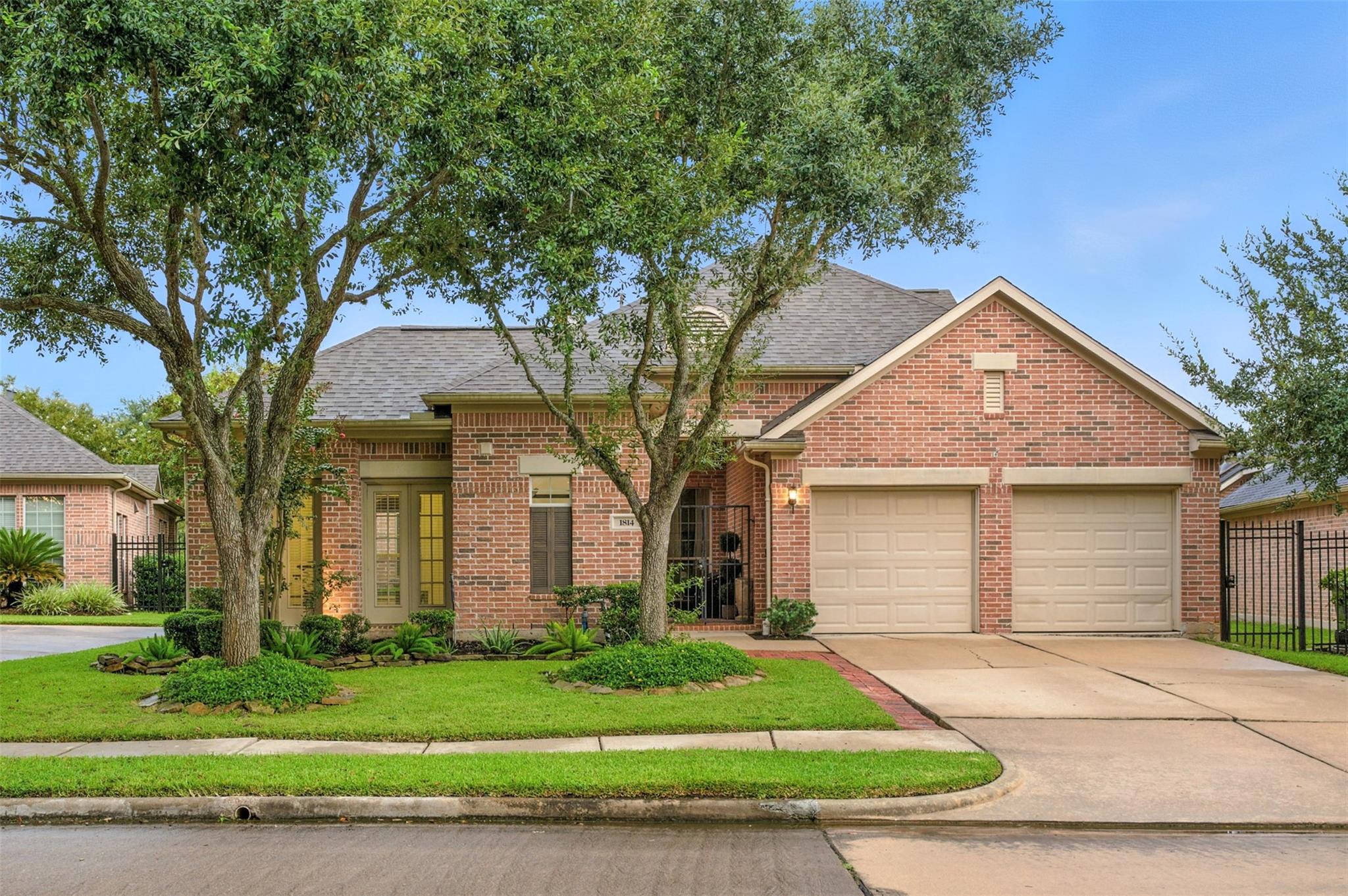 1814 Shadow Lake Drive