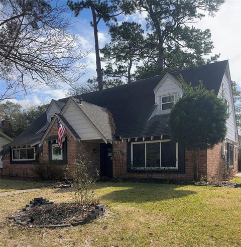 Photo of 5923 Old Lodge Drive, Houston, TX 77066 (MLS # 65951688)