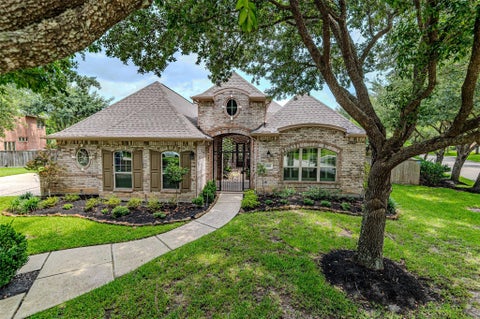 Photo of 1302 Majestic Pines Court, Houston, TX 77345 (MLS # 16818900)