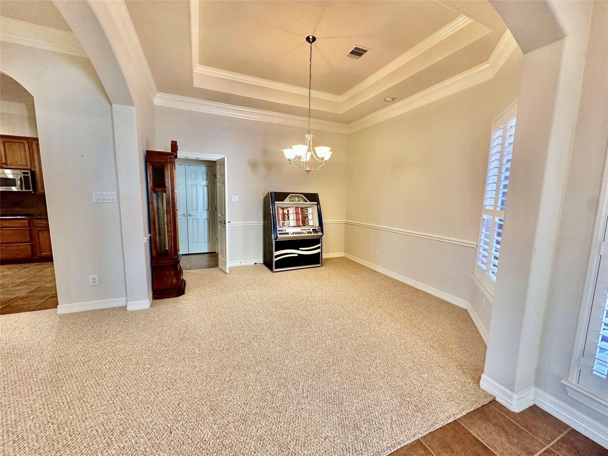 2422 S Venice Drive