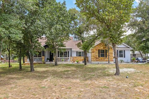 Homes For Sale - 114 County Road 6863<br/> Natalia, TX 78059