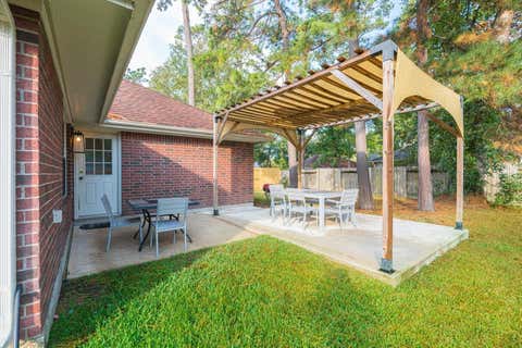 Photo of 46 S Wynnoak Circle, The Woodlands, TX 77382 (MLS # 97178121)