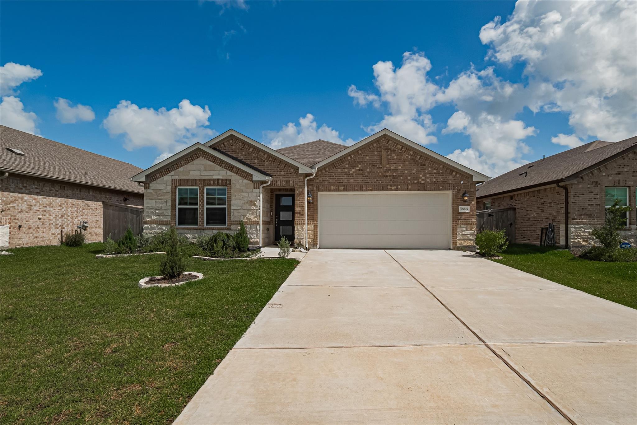 10005 Hermann Trace