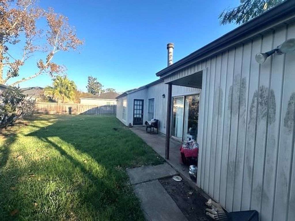 Photo of 16022 Glen Mar Drive, Houston, TX 77082 (MLS # 10405538)