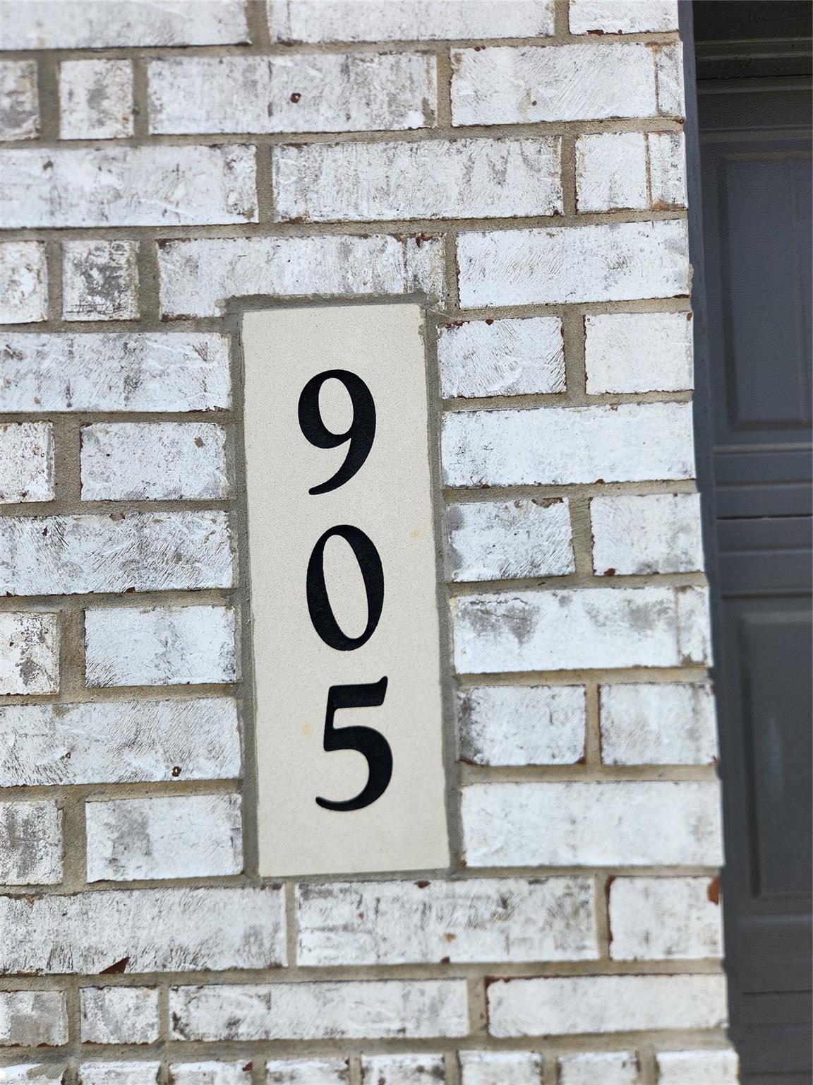 905 Coperchiata Circle