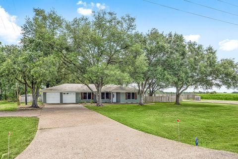 Photo of 9392 Fm 1458 Road, Sealy, TX 77474 (MLS # 92479806)