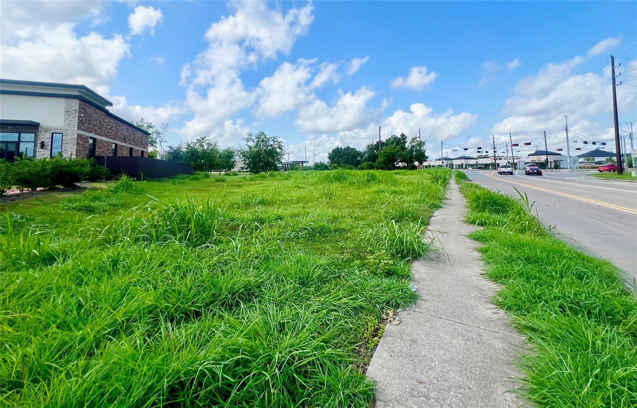 Photo 1 of 6 — 2023 5th Street, Stafford, TX 77477