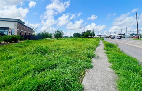 Photo of 2023 5th Street, Stafford, TX 77477 (MLS # 40626963)