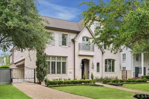Photo of 2242 Pelham Drive, Houston, TX 77019 (MLS # 42044068)