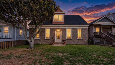 Photo of 1614 Avenue O, Galveston, TX 77550 (MLS # 76889460)