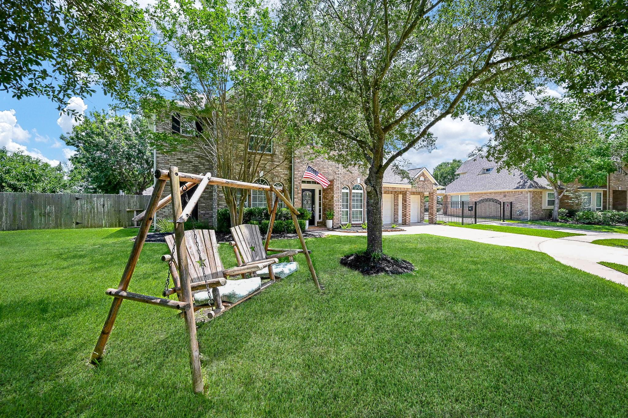 20803 Twisted Leaf Drive