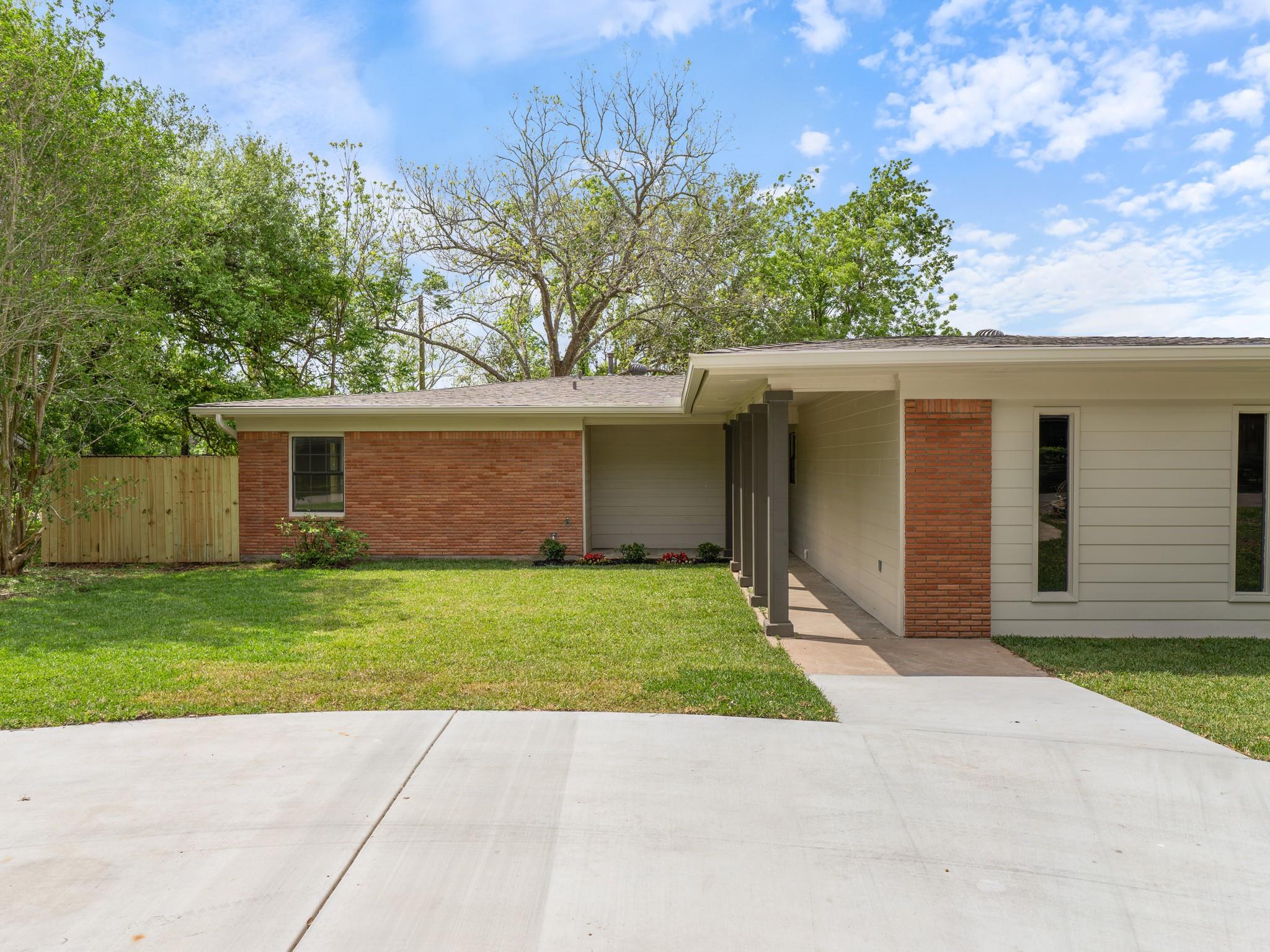 2502 Oak Drive