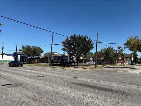 Photo of 6801 Avenue K, Houston, TX 77011 (MLS # 2995412)
