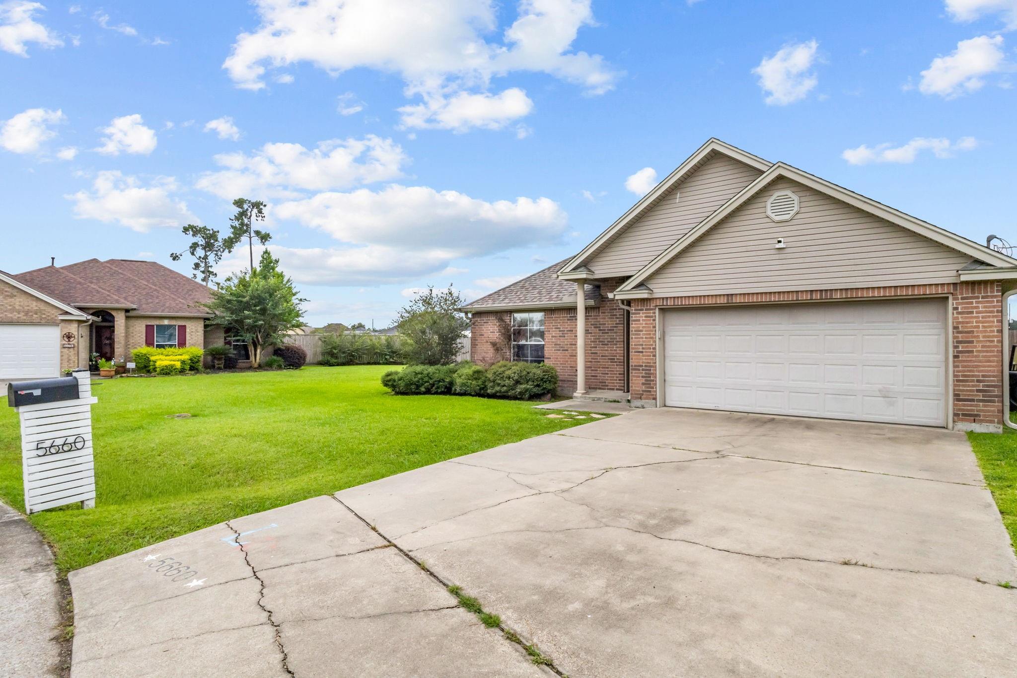 5660 S Samantha Lane Lake