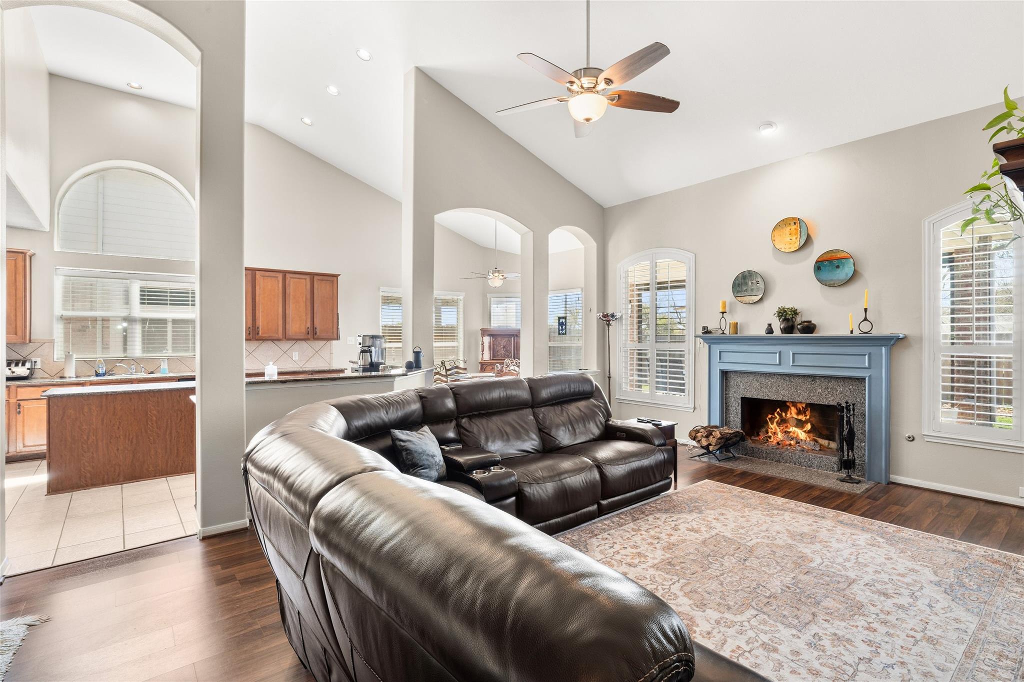 3714 Apple Tree Circle W