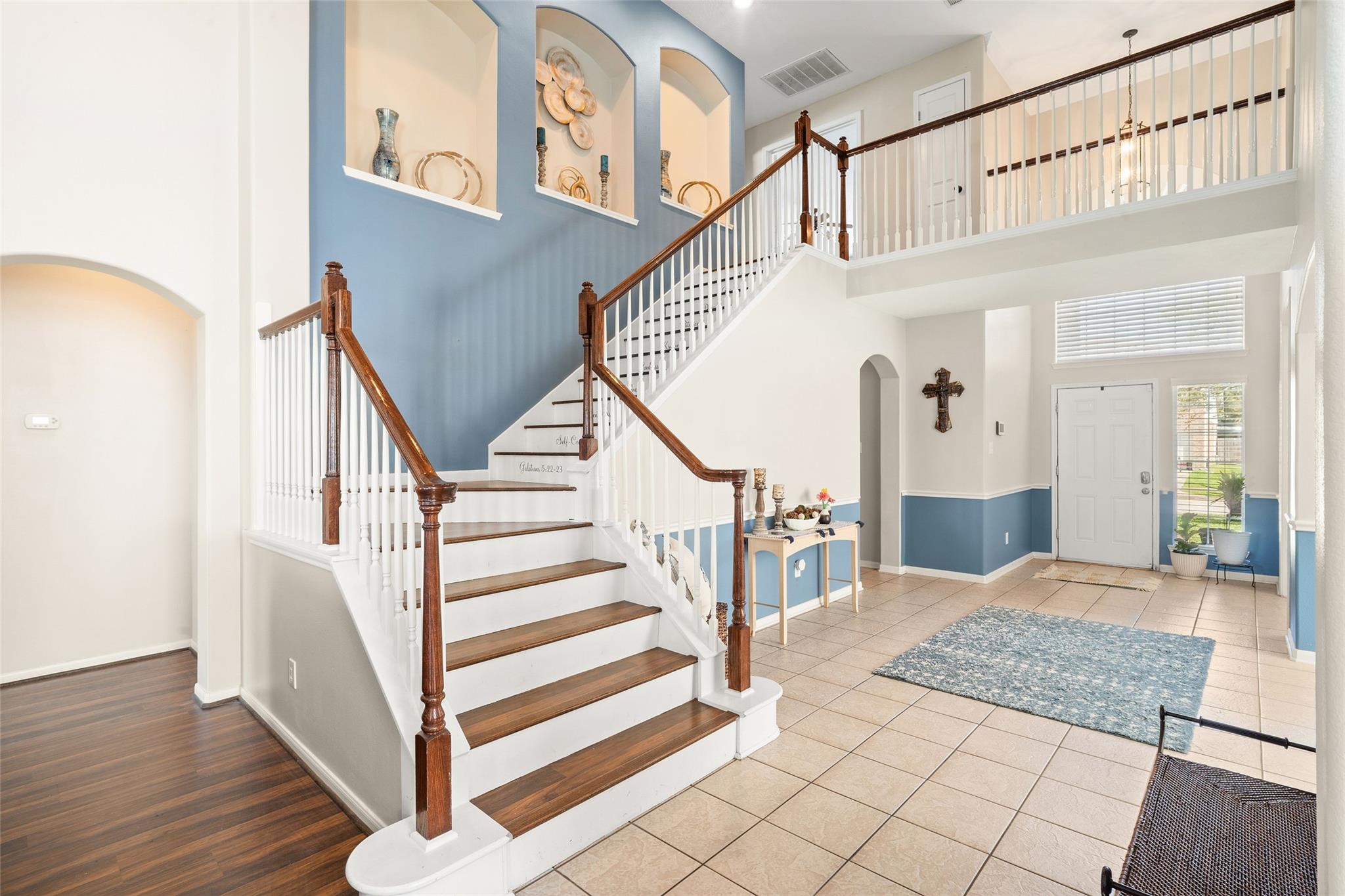 3714 Apple Tree Circle W