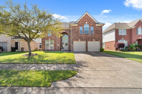 Homes For Sale - 3714 Apple Tree Circle<br/> La Porte, TX 77571