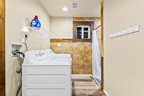Tiny photo for 148 Sandpiper Dr DR, Livingston, TX 77351 (MLS # 63360044)