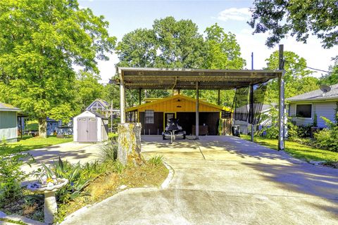 Photo of 148 Sandpiper Dr DR, Livingston, TX 77351 (MLS # 63360044)