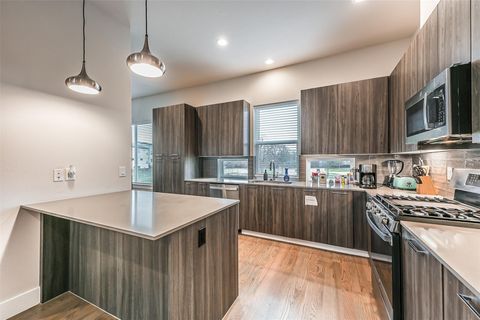 Photo of 2136 Dennis Street, Houston, TX 77004 (MLS # 35778034)