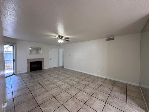 Photo of 9700 Leawood Boulevard #1113, Houston, TX 77099 (MLS # 37556616)