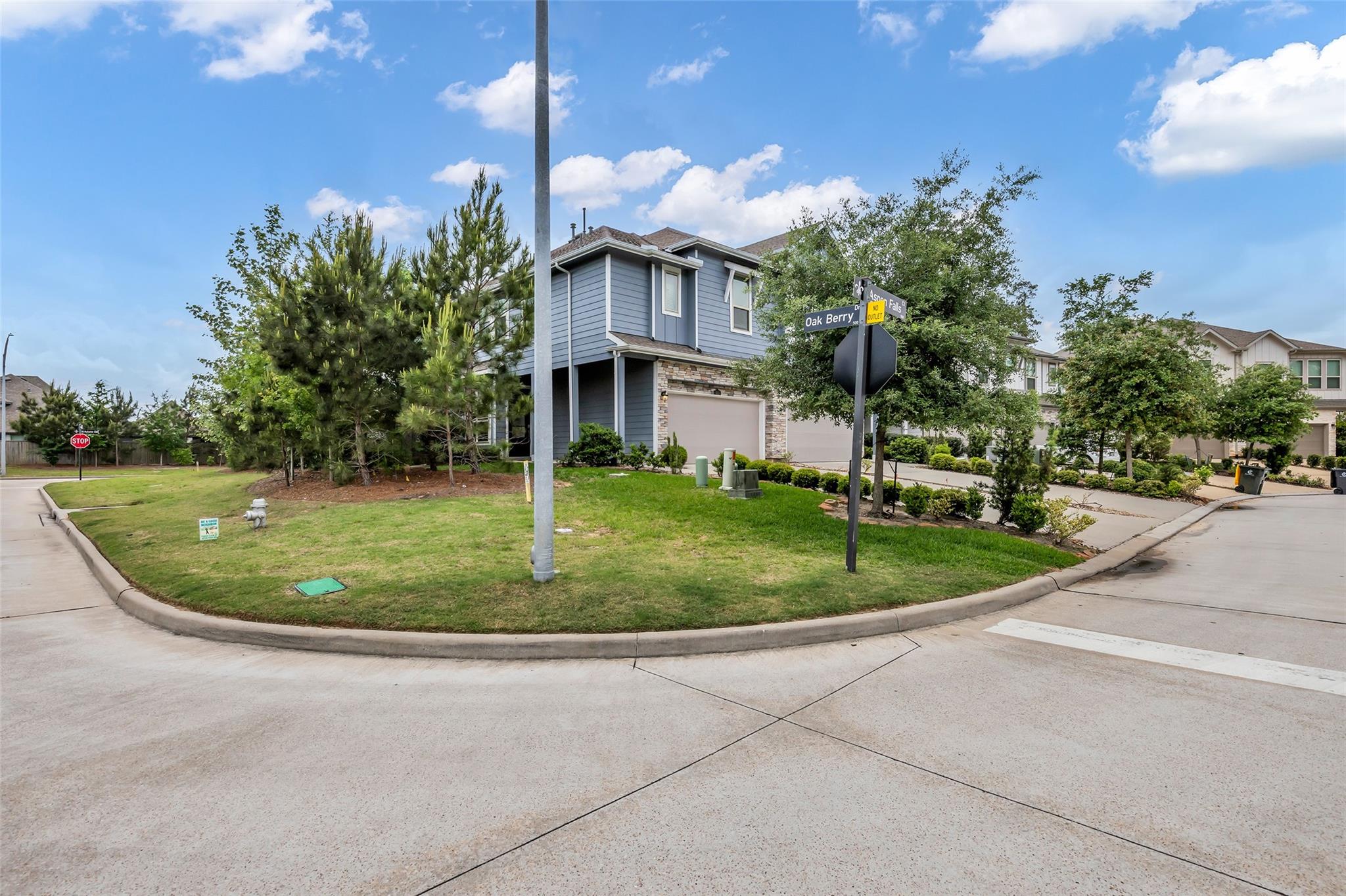 662 Aspen Falls Court