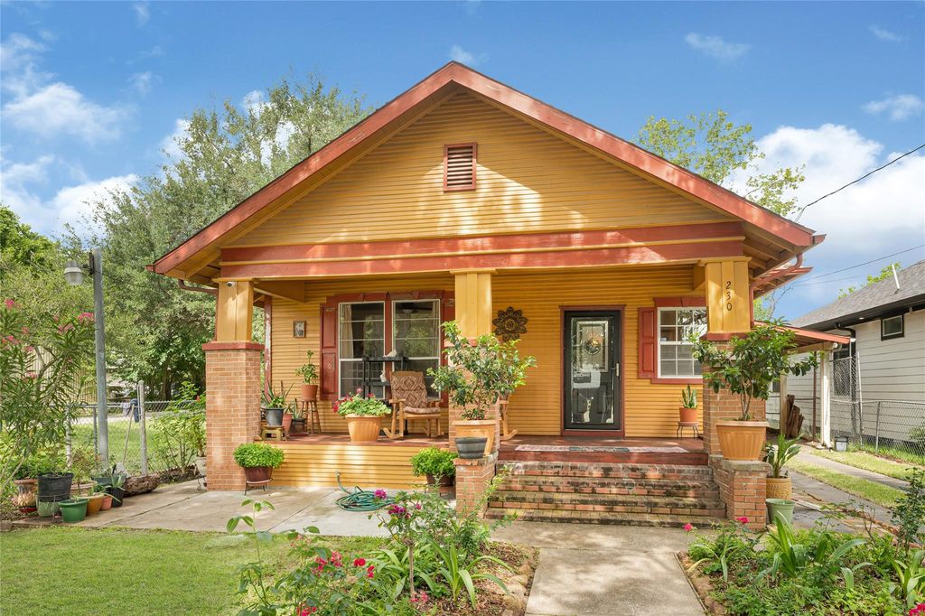 Photo of 230 Lenox Street, Houston, TX 77011 (MLS # 5171211)