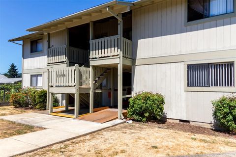 Photo of 1051 E Central St Ave, Other, OR 97479 (MLS # 90482415)