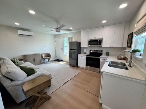 Apartment For Rent - 4302 Avenue N 1/2 #1<br/> Galveston, TX 77550