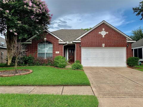 Photo of 1015 Tennyson Drive, Pearland, TX 77584 (MLS # 15782057)