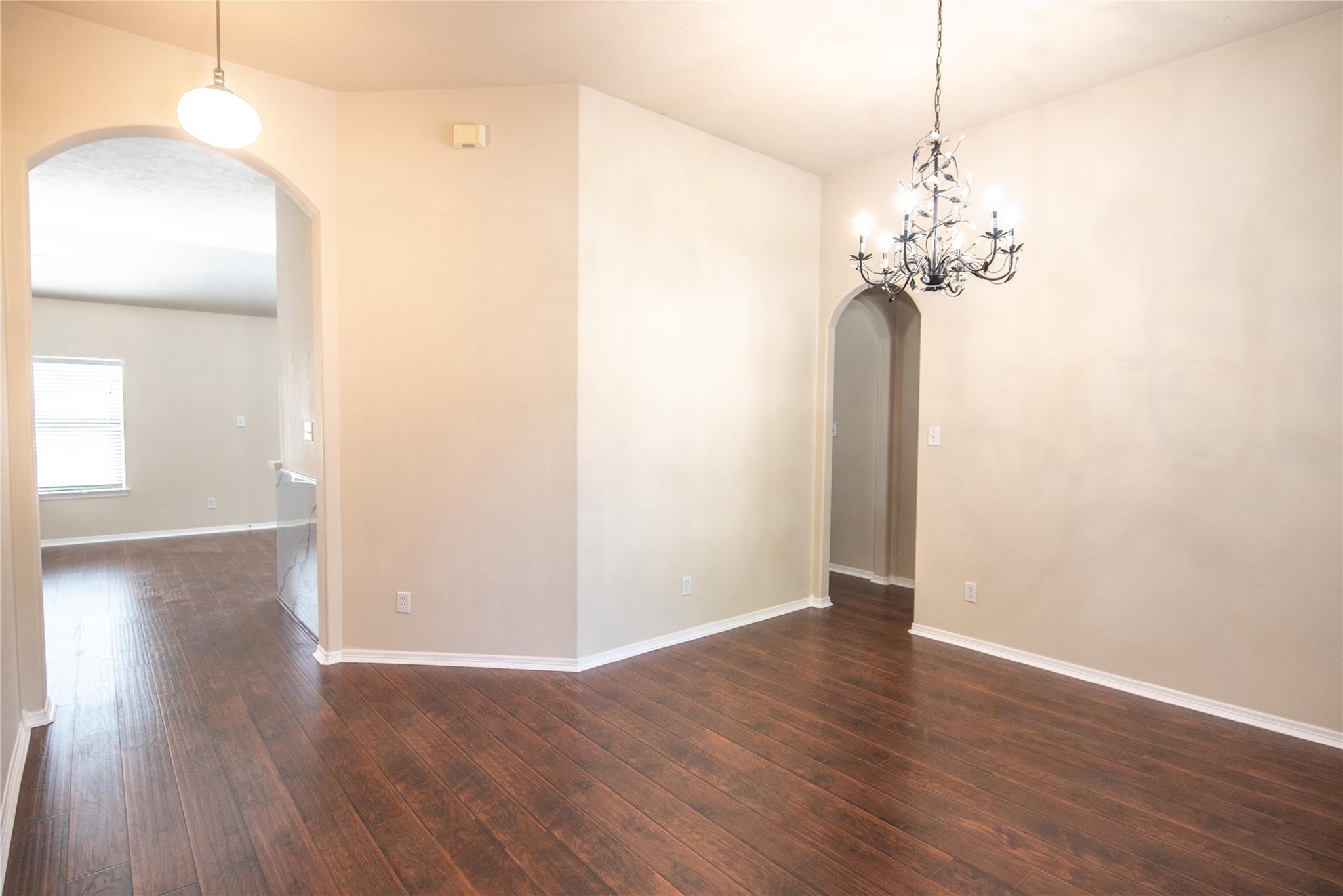 3419 S Daniel Oak Circle