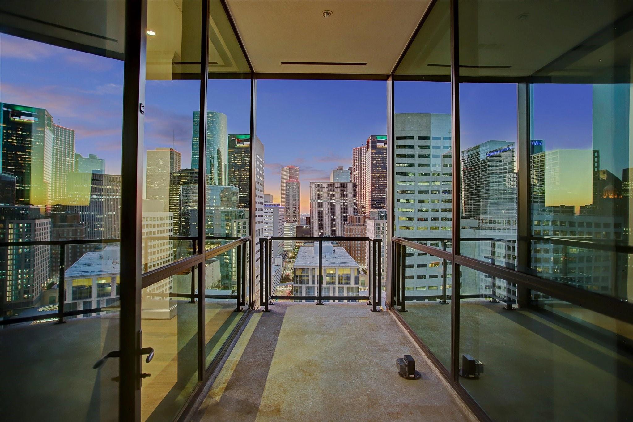 1211 Caroline Street 2002