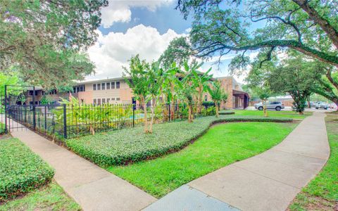 Photo of 4020 Blue Bonnet Boulevard #E, Houston, TX 77025 (MLS # 53690955)