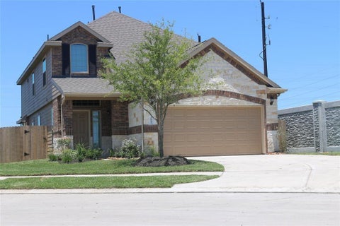 Photo of 16902 Devon Dogwood Trail, Richmond, TX 77407 (MLS # 20938193)