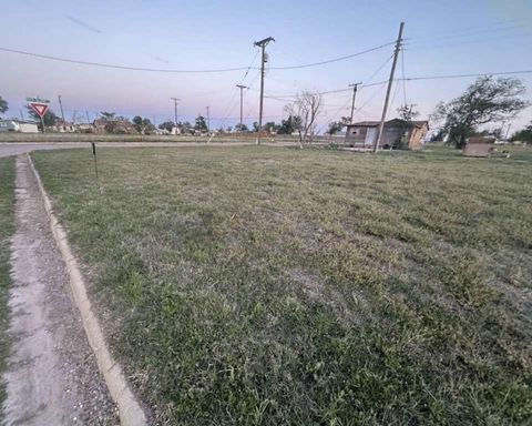 Vacant Land For Sale - 1212 E 11th Street<br/> Hale County, Plainview, TX 79072
