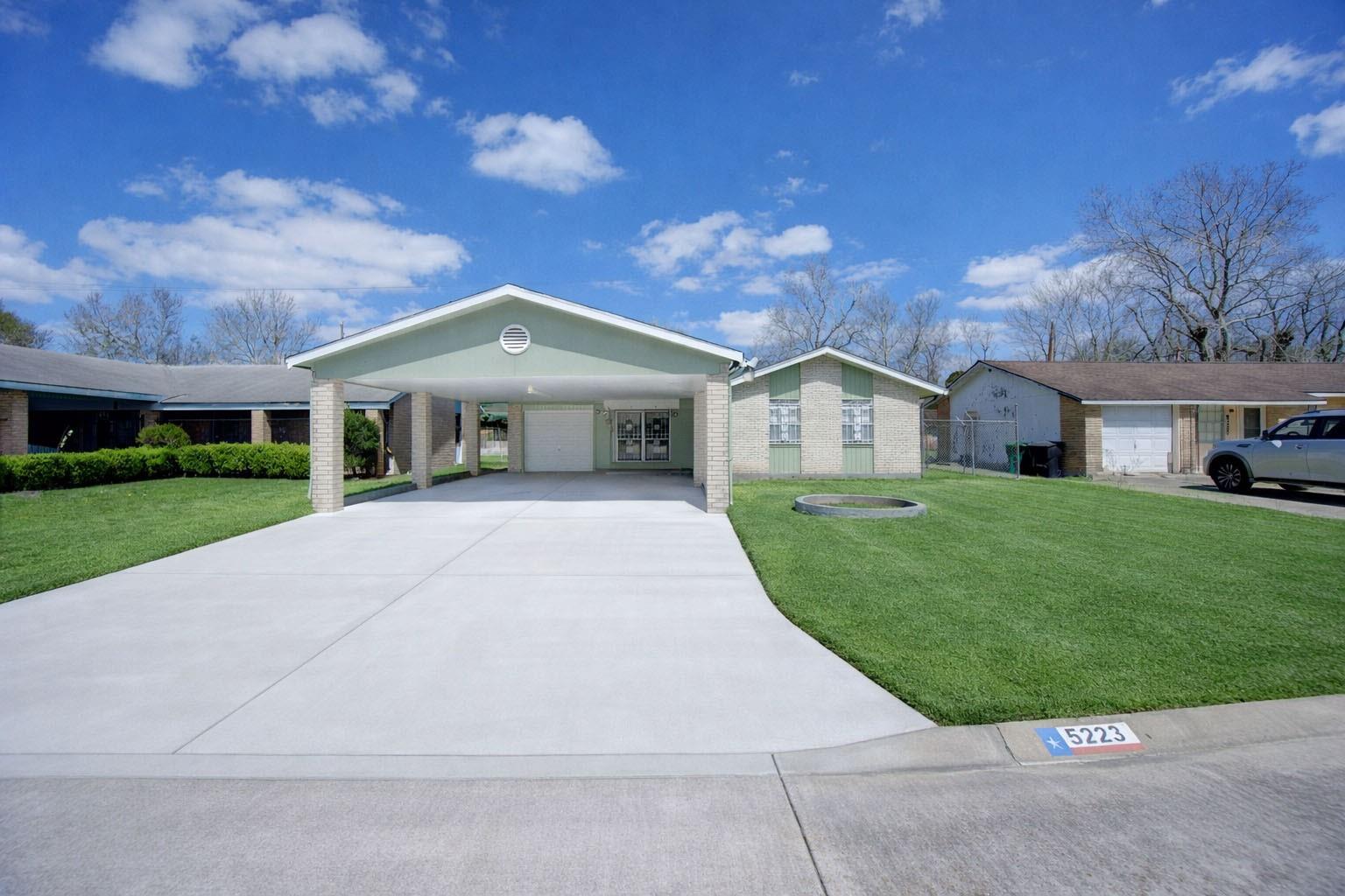 5223 Grace Point Ln, Houston, TX, 77048