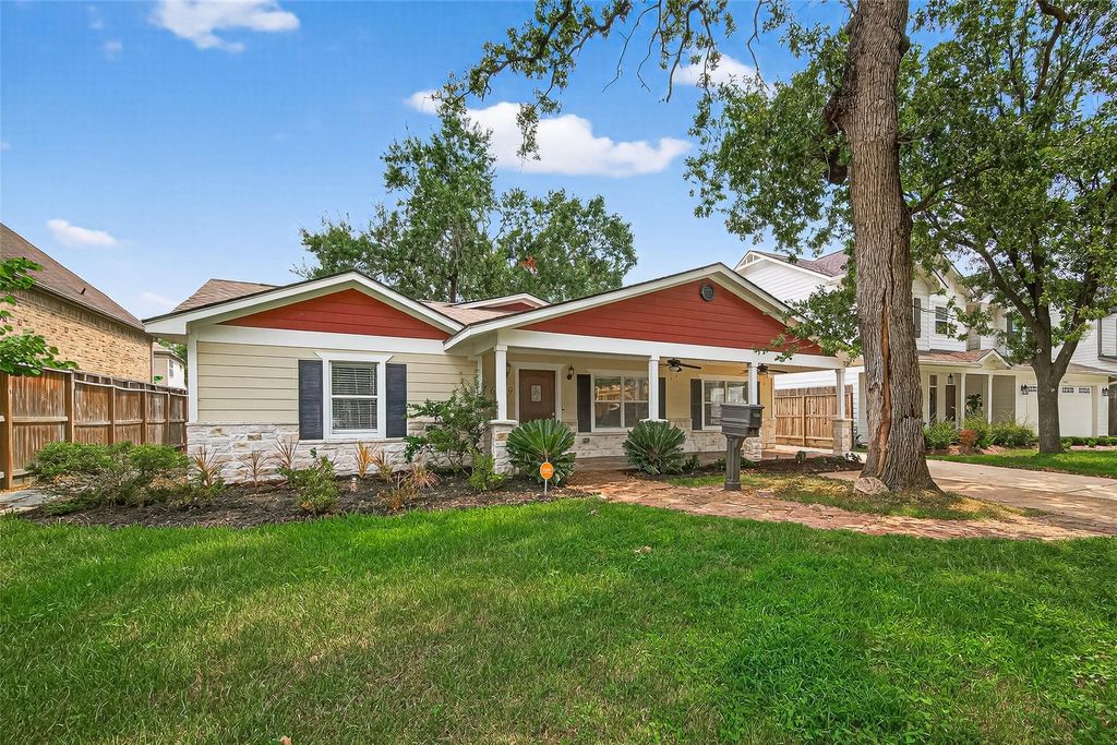 Photo of 1609 Cheshire Lane, Houston, TX 77018 (MLS # 8667001)