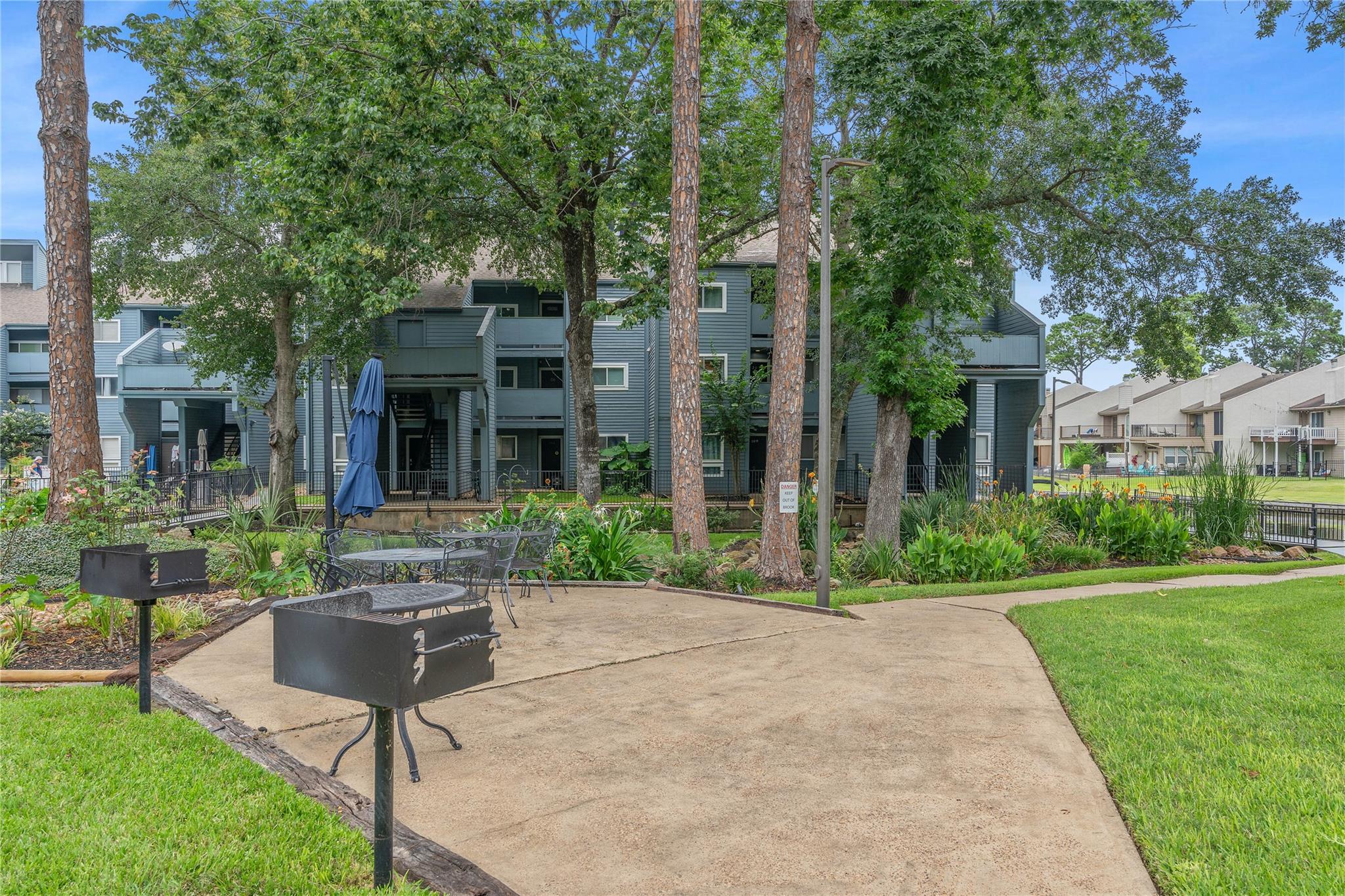 Montgomery, Texas 77356, United States, 3 Bedrooms Bedrooms, ,3 BathroomsBathrooms,Residential,Active,176274