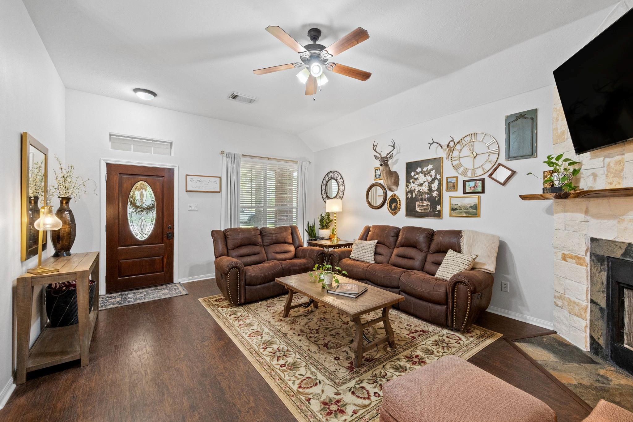 11366 Glenforest Dr