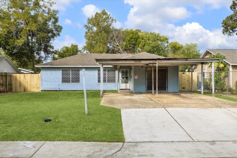 Photo of 6646 Cresthill Street, Houston, TX 77033 (MLS # 50873916)